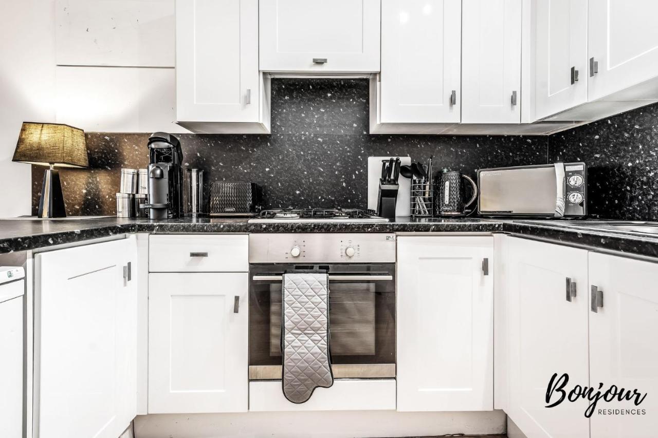 Cosy Grassmarket 2Br-1Ba - Newly Decorated! By Bonjour Residences Edinburgh Luaran gambar