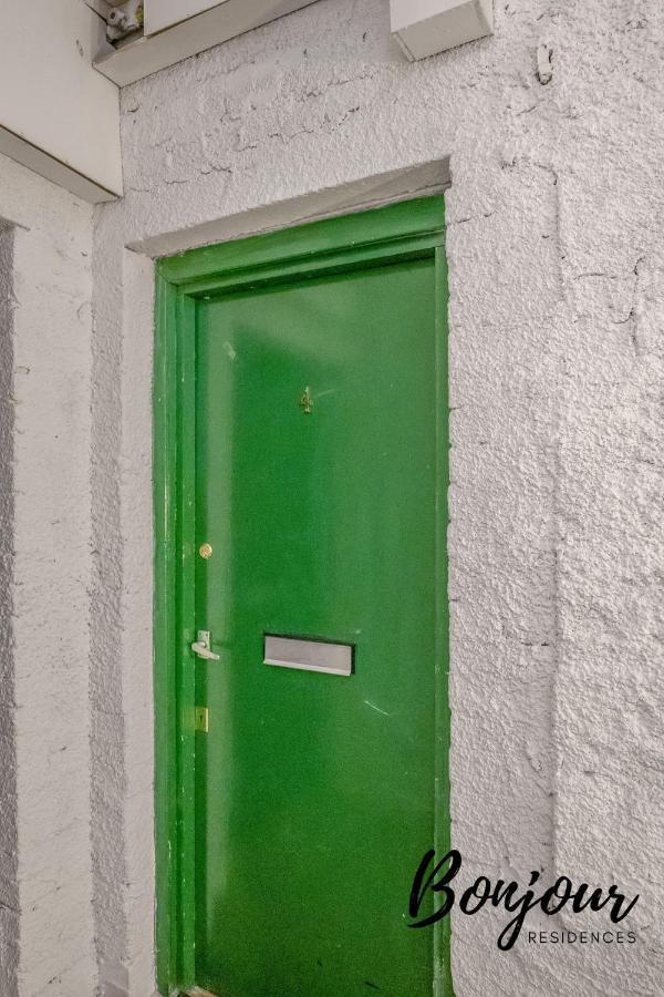 Cosy Grassmarket 2Br-1Ba - Newly Decorated! By Bonjour Residences Edinburgh Luaran gambar