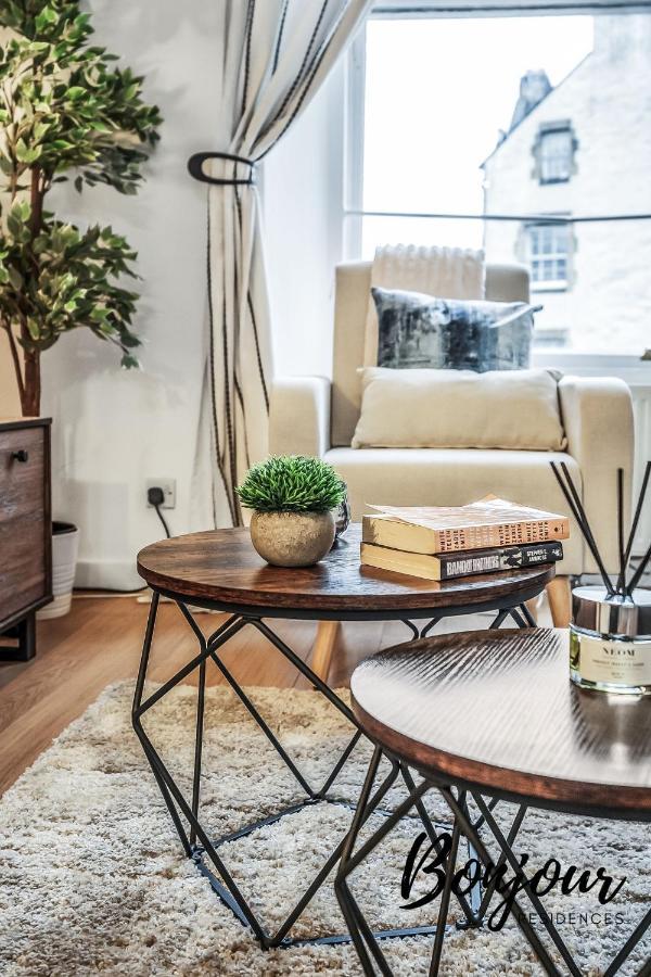 Cosy Grassmarket 2Br-1Ba - Newly Decorated! By Bonjour Residences Edinburgh Luaran gambar