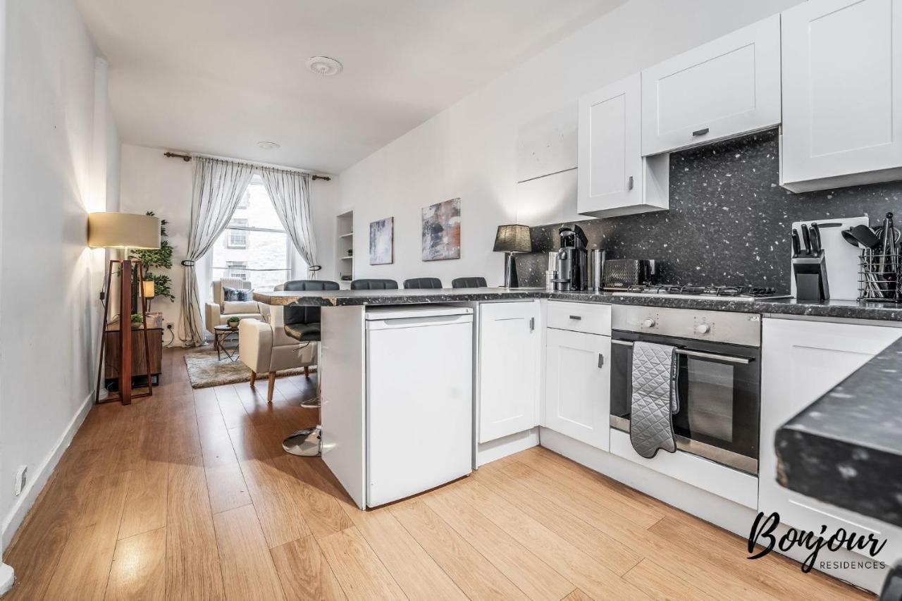 Cosy Grassmarket 2Br-1Ba - Newly Decorated! By Bonjour Residences Edinburgh Luaran gambar
